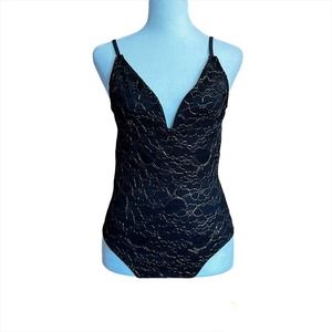 Amuse Society Azalea Black And Gold Lace Backless Bodysuit (Size: M)
